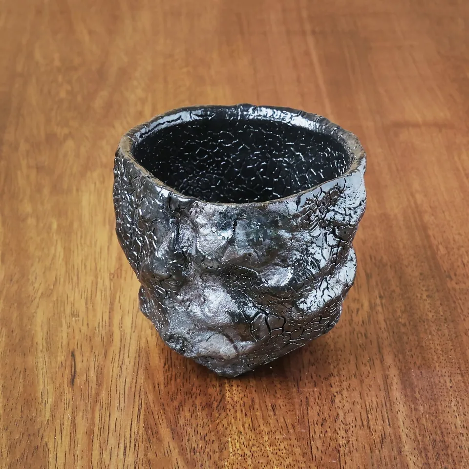 Hikidashi Black Kurinuki Guinomi
