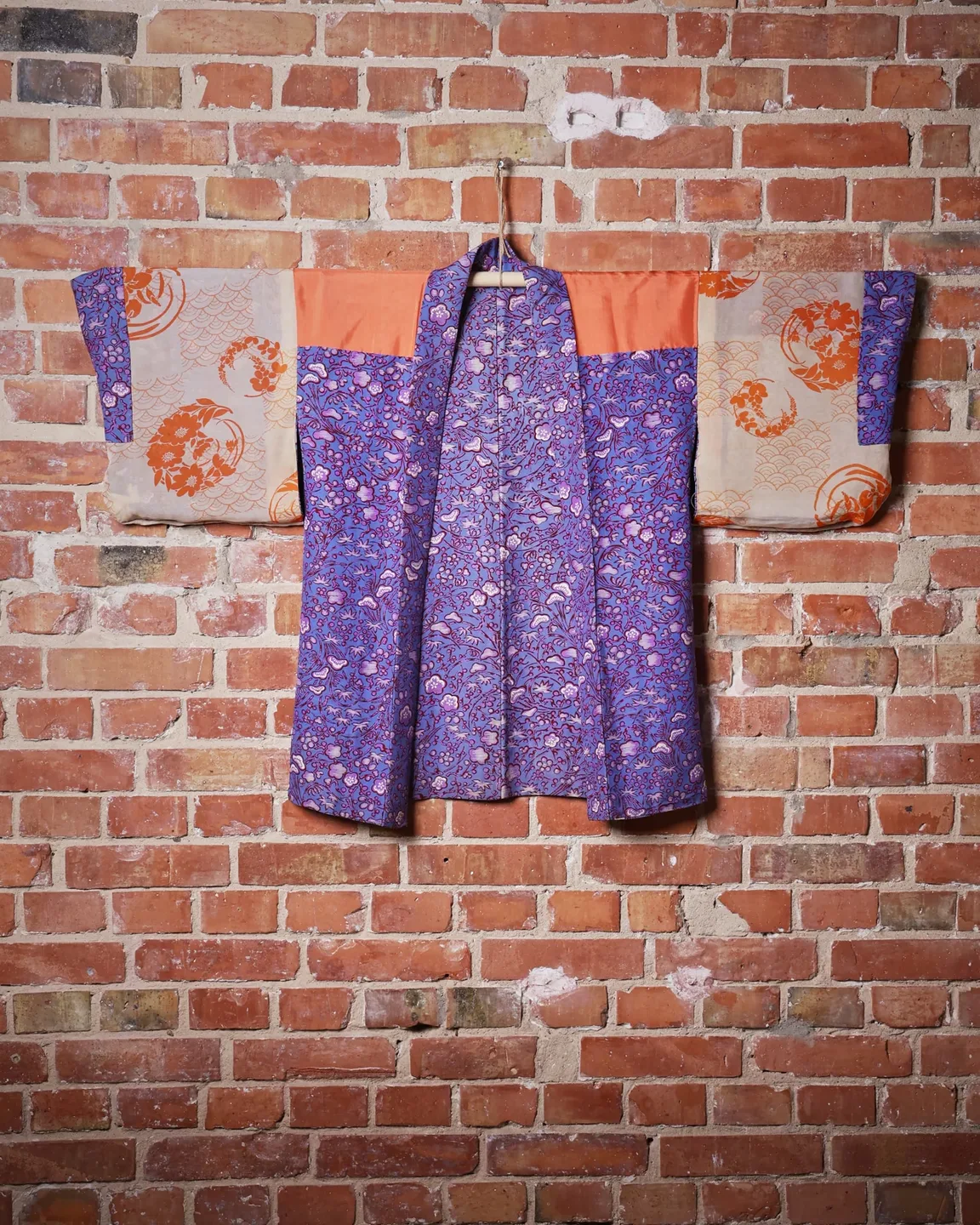 Lilac haori with a burgundy botanical pattern — view 5