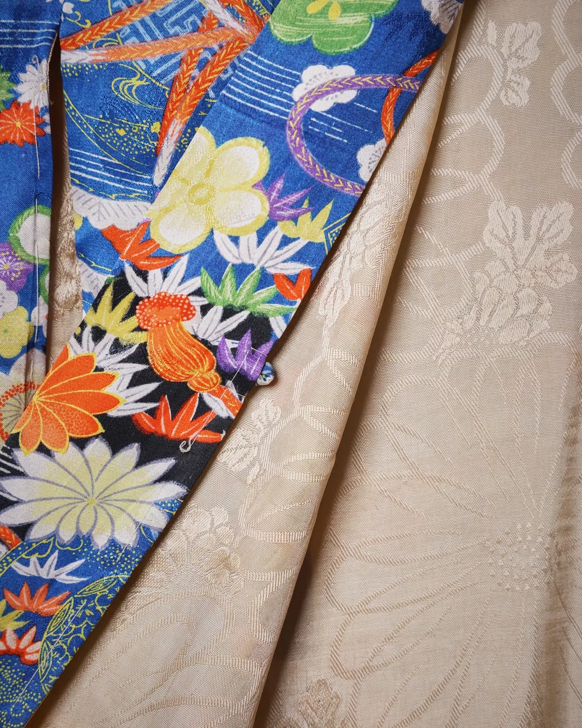 Blue jacket with a multicoloured floral pattern — view 3