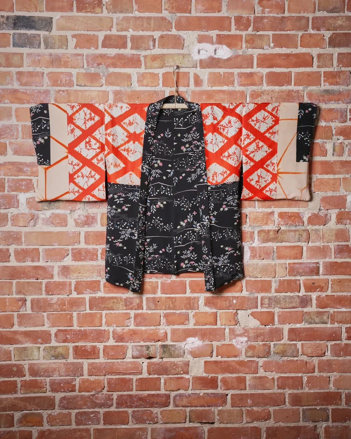Black floral haori with an orange lining — view 5