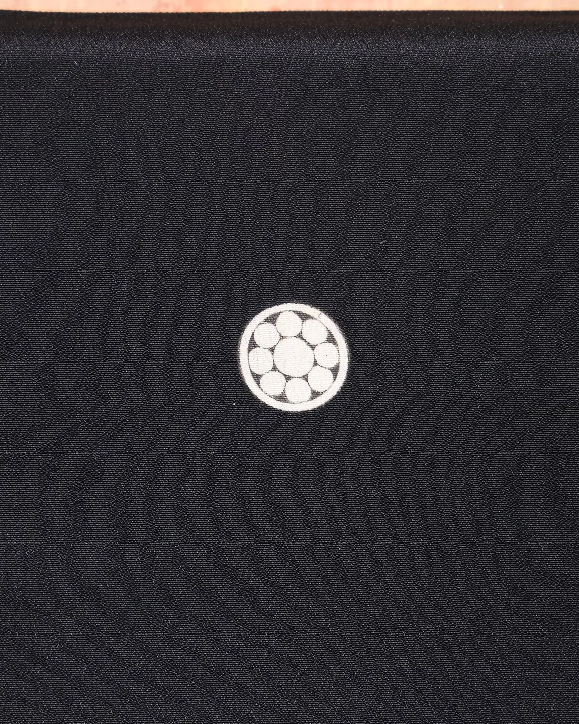 Black haori with white crests and striped lining — view 5