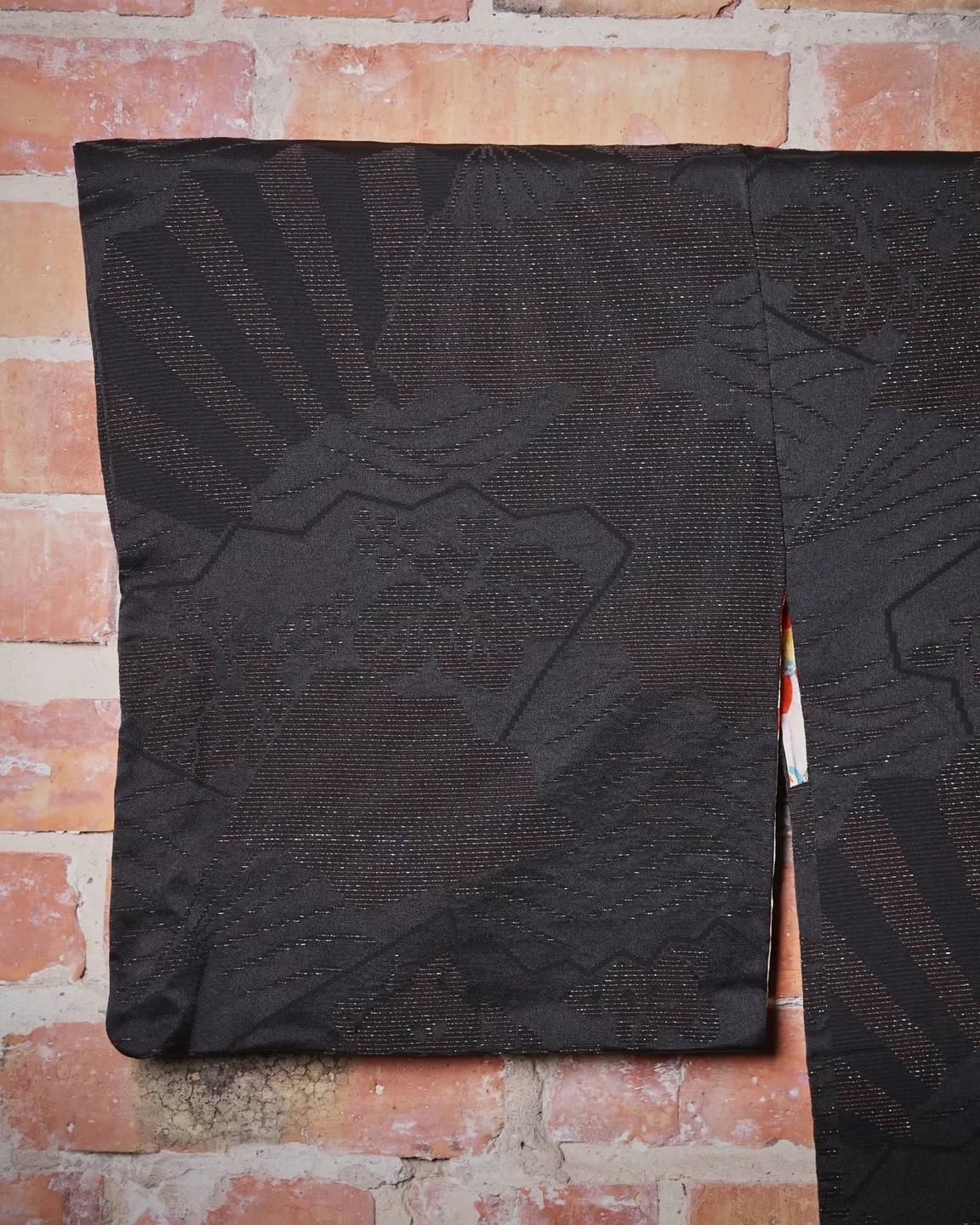 Black haori with a woven pattern and floral lining — view 5