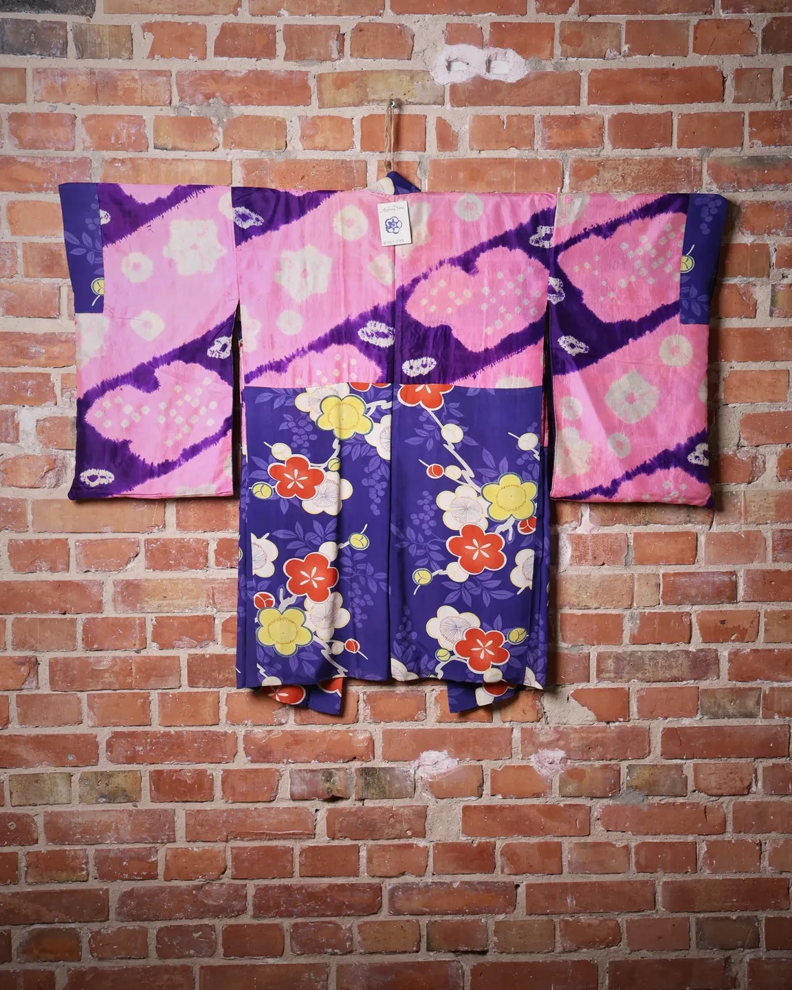 Purple haori with large multicoloured flowers — view 10