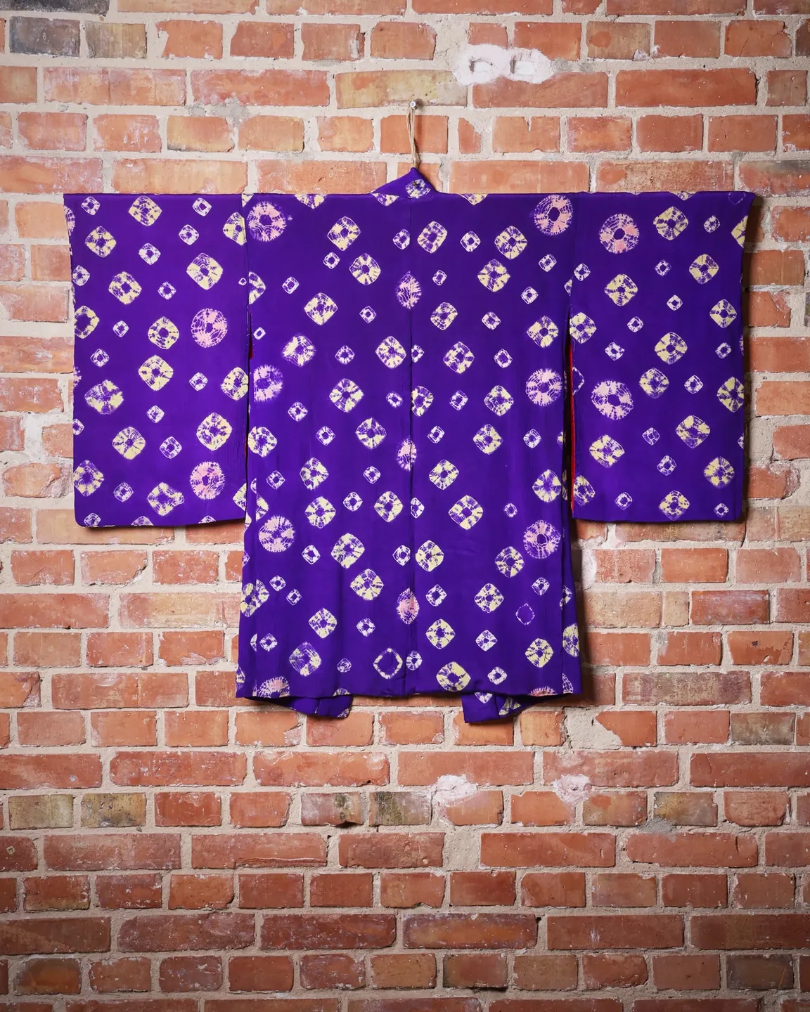 Violet haori with yellow and white diamonds — view 5