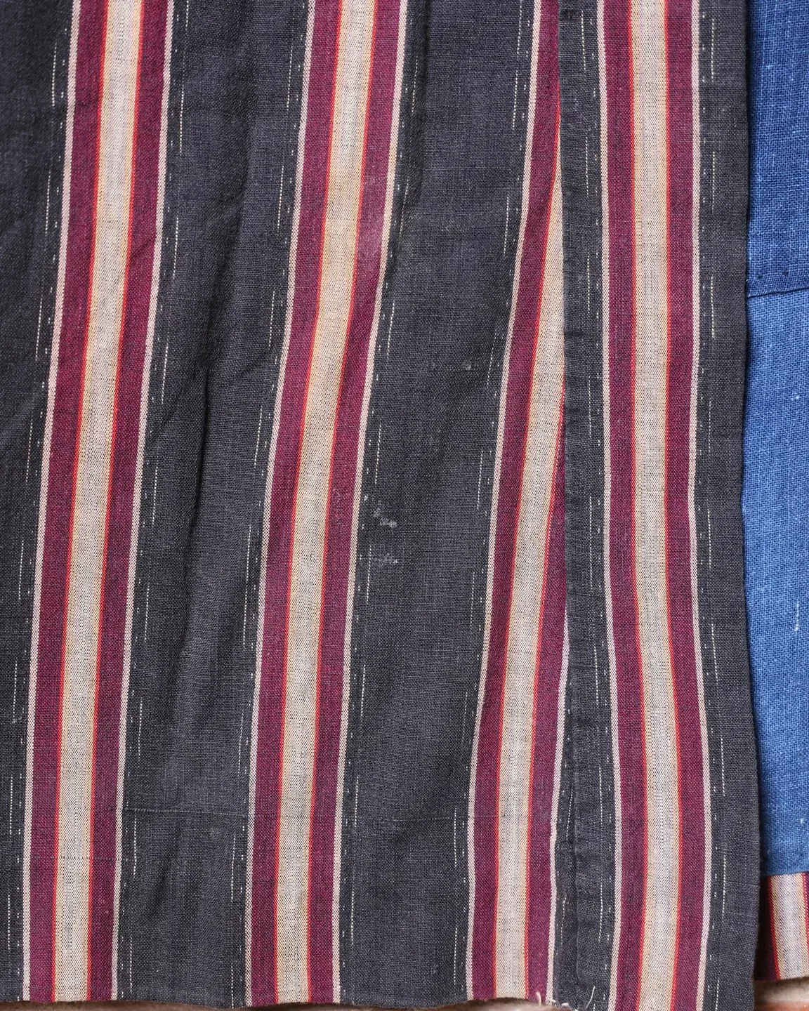 Indigo farmer’s vest with a striped interior — view 9