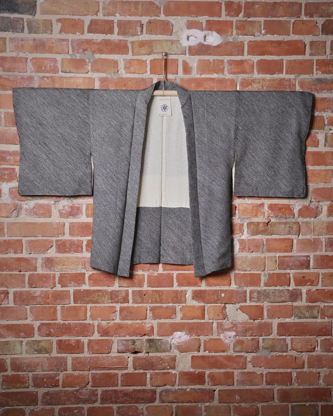 Grey haori with a fine diagonal pattern — view 1