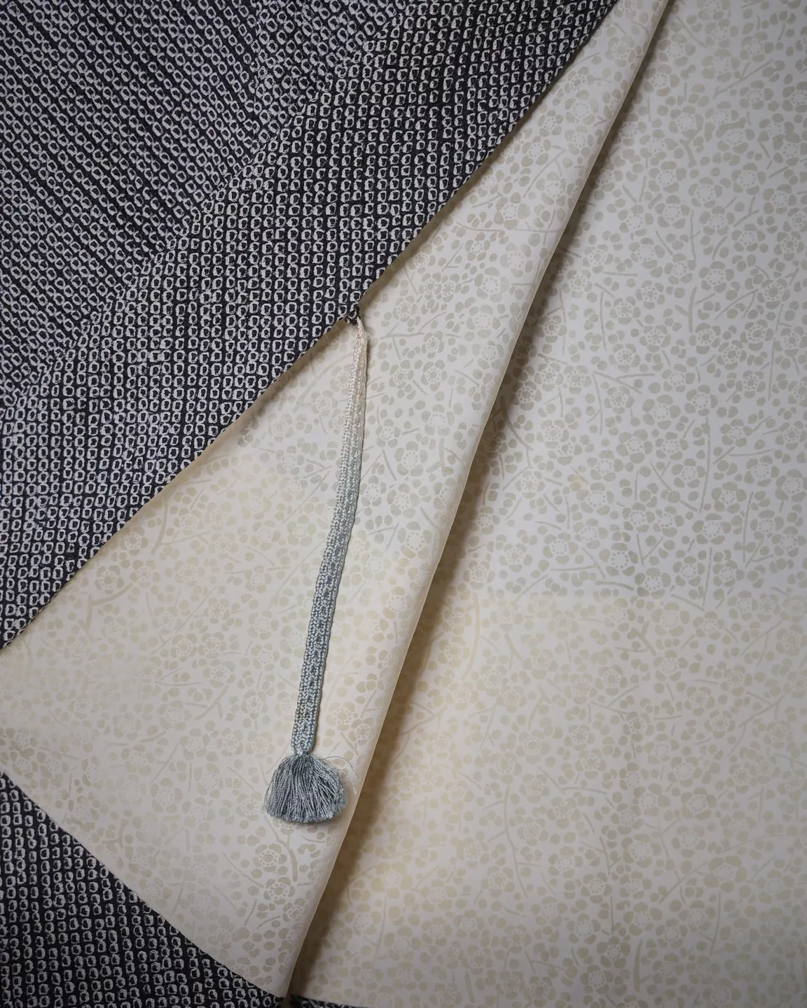Grey haori with a fine diagonal pattern — view 3