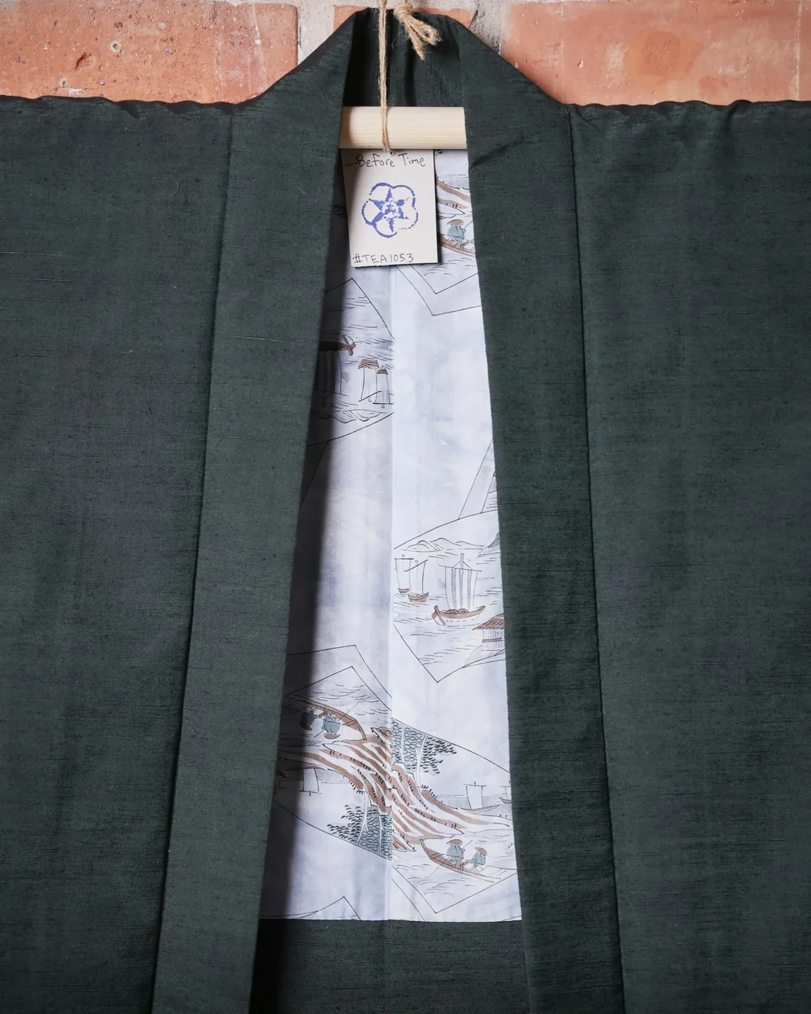 Dark green haori with a landscape lining — view 2