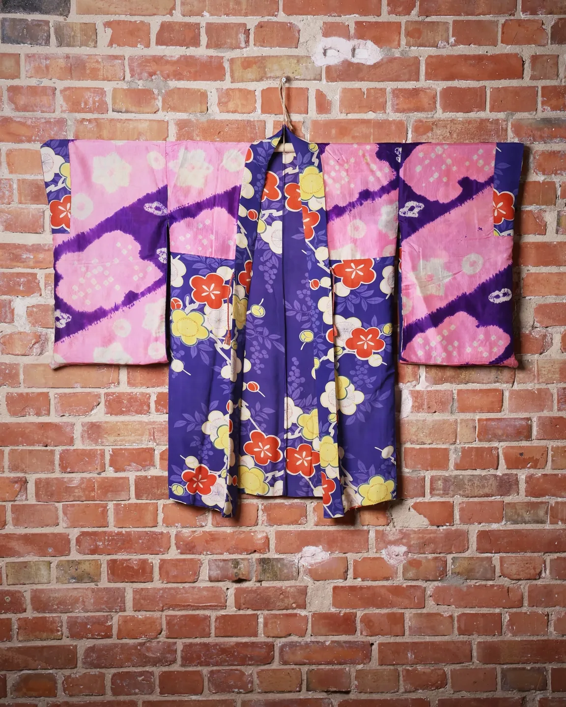 Purple haori with large multicoloured flowers — view 7