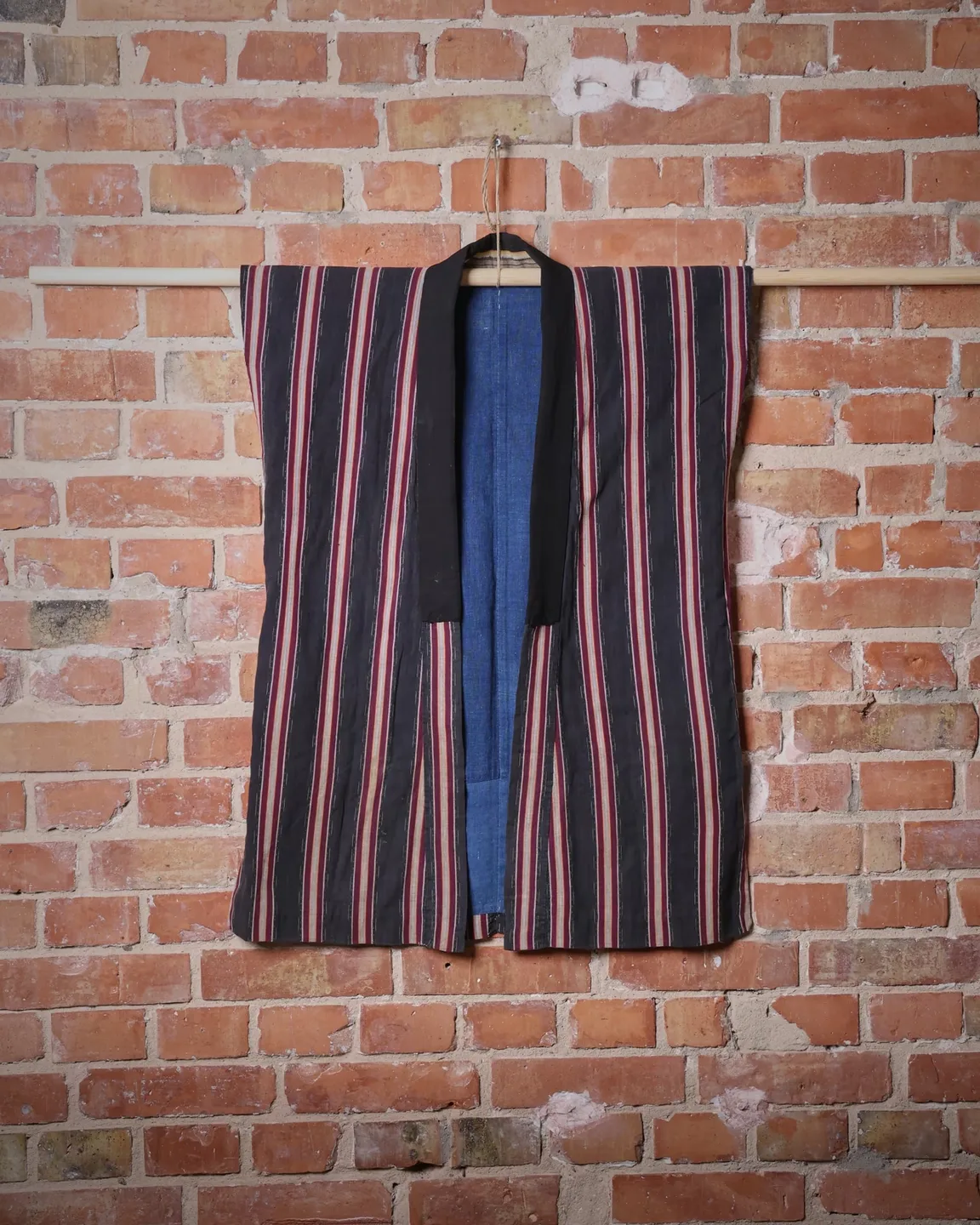 Indigo farmer’s vest with a striped interior — view 7