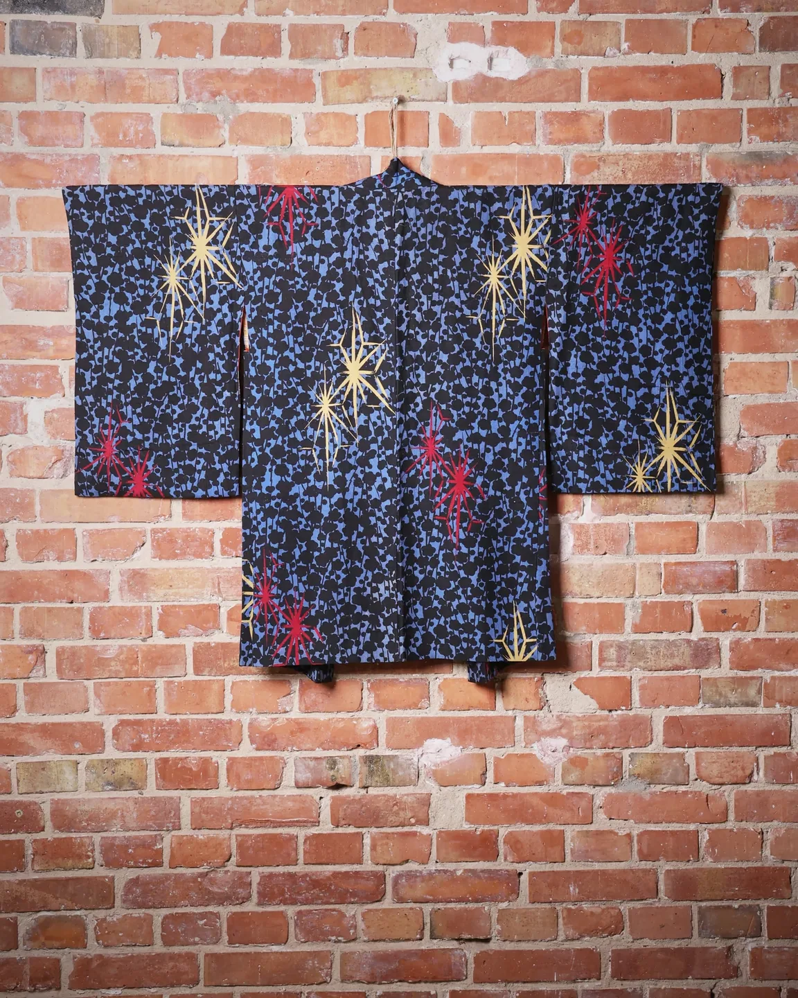 Blue-black haori with star motifs — view 4