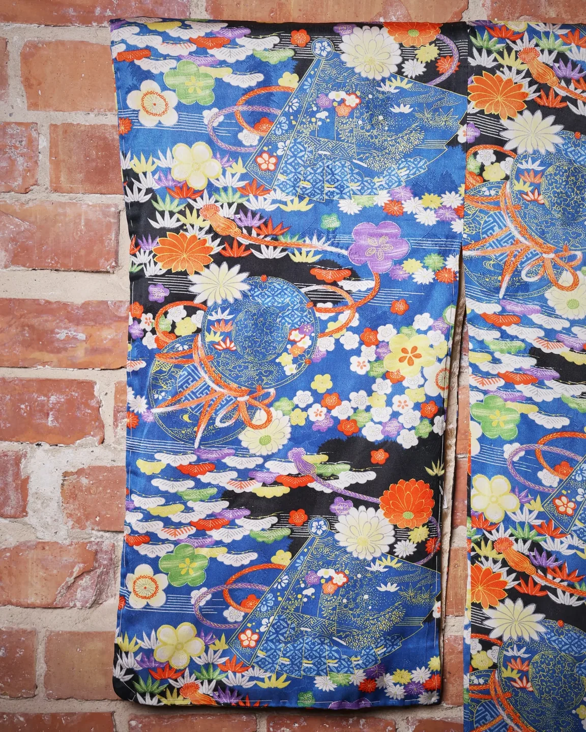 Blue jacket with a multicoloured floral pattern — view 2