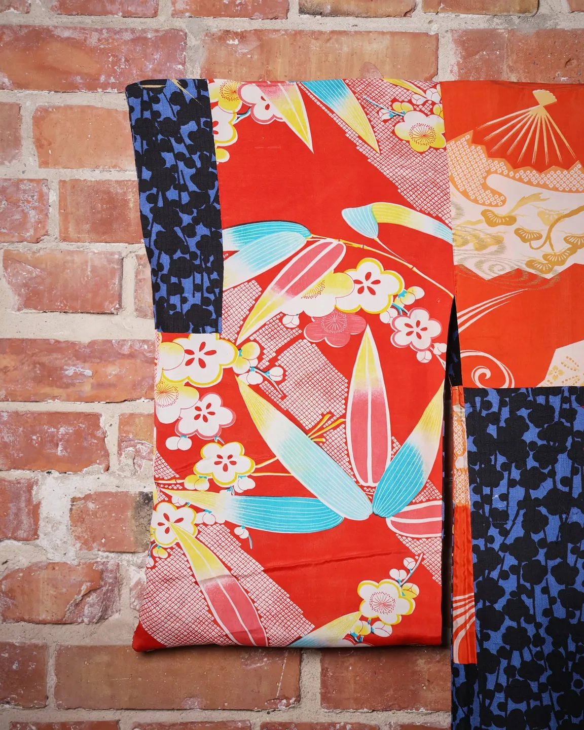 Blue-black haori with star motifs — view 11